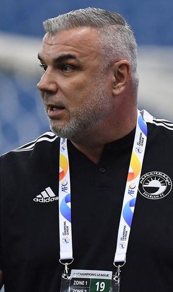 Cosmin Olăroiu a câștigat primul trofeu pe banca echipei Al Sharjah