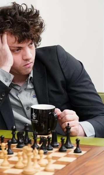 Șah: Grupul lui Magnus Carlsen reacționează după ce Hans Niemann, acuzat că a trișat, a cerut despăgubiri uriașe