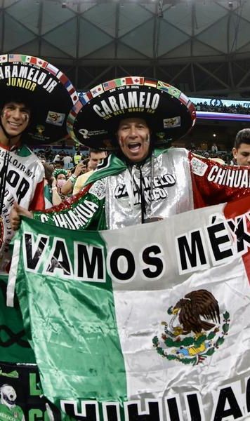 FOTO Fotbalul, mai presus de orice - A folosit banii de nuntă pentru a ajunge la Mondialul din Qatar