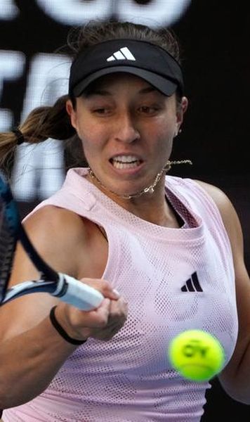 Cea mai bogată jucătoare din circuitul WTA, în sferturi la Australian Open