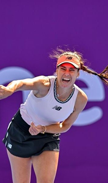 WTA Dubai: Sorana Cîrstea, calificare spectaculoasă - A salvat două mingi de meci contra unei favorite