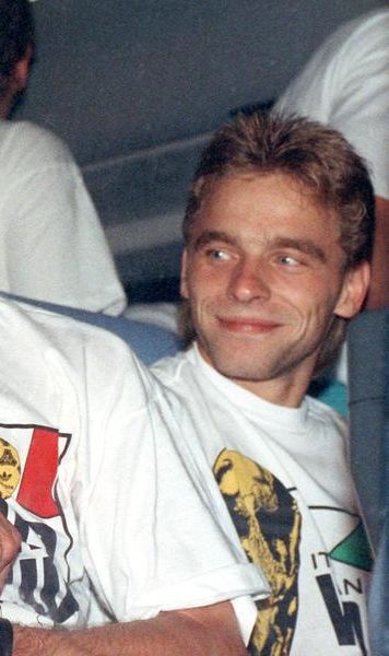 VIDEO Campionul mondial care a devenit viral după ce și-a postat din greșeală iubita dezbrăcată pe net