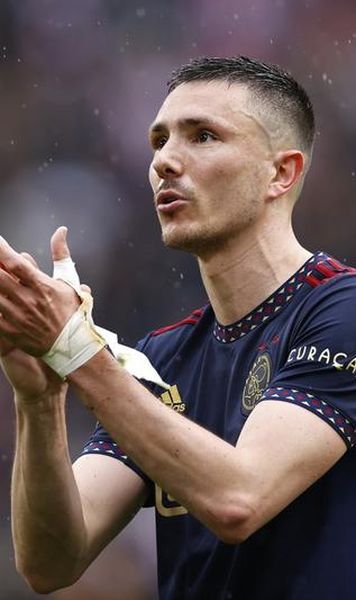 VIDEO Un jucător de la Ajax a lovit un fan al lui Twente - Explicația gestului