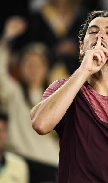 VIDEO Al nouălea favorit și gestul prin care le-a închis gura francezilor care l-au huiduit la Roland Garros