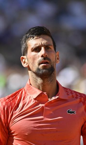 VIDEO Novak Djokovic, lovit în cap cu o sticlă în timp ce dădea autografe la ATP Roma - Reacția sârbului