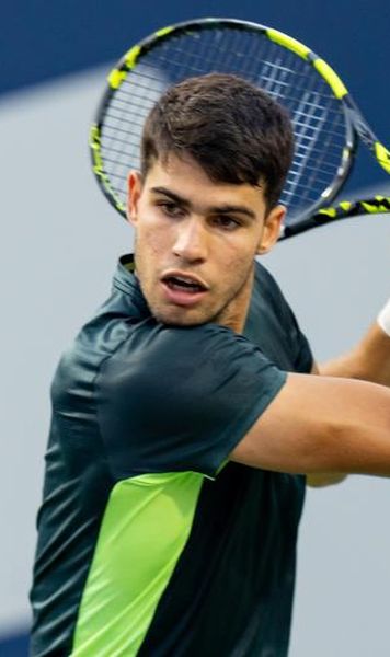 VIDEO Liderul ATP, în sferturi la Toronto - Victorie dificilă după aproape trei ore