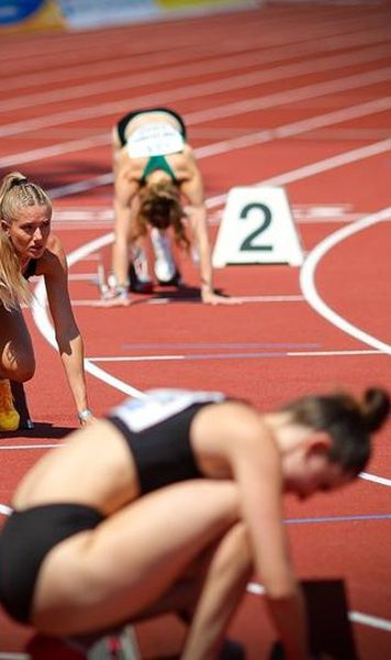 VIDEO Acuzații de nepotism după o cursă de 100 metri - Alergătoarea nici măcar nu era sportivă