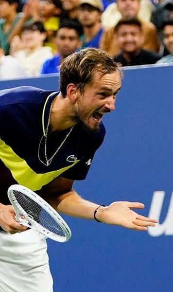VIDEO Daniil Medvedev, un nou conflict cu publicul de la US Open: „Sunteți proaste?”
