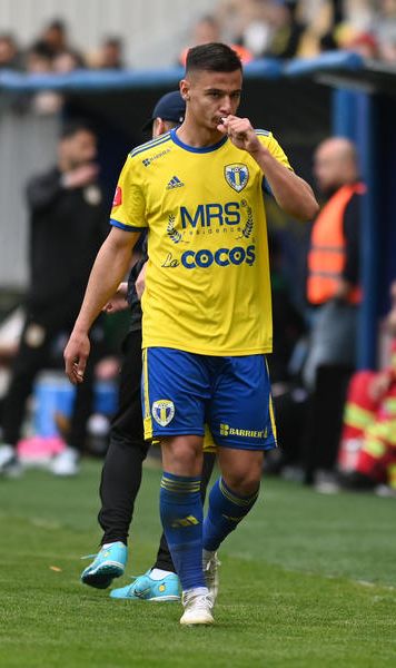 FOTO Dragoș Iancu, vizitat la spital de adversarul care l-a accidentat grav