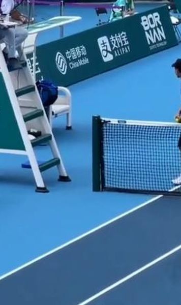 VIDEO Acces de furie la Jocurile Asiatice - Acțiunile „extrem de regretabile” ale unui jucător de tenis