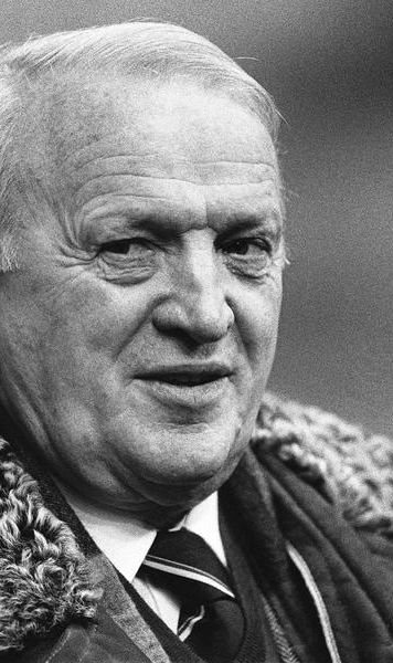 Trei români printre cei mai buni antrenori de fotbal din istorie