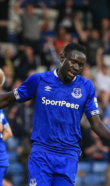 Acum 3 ani evolua în Premier League, iar în prezent joacă în liga a șaptea a Angliei