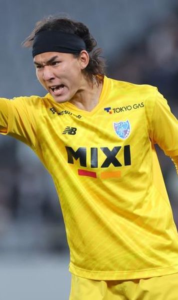 VIDEO Un portar a oferit faza zilei în campionatul Japoniei - Unde a dispărut mingea?​