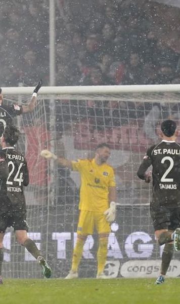 VIDEO Autogolul sfârșitului de an s-a marcat în liga secundă din Germania