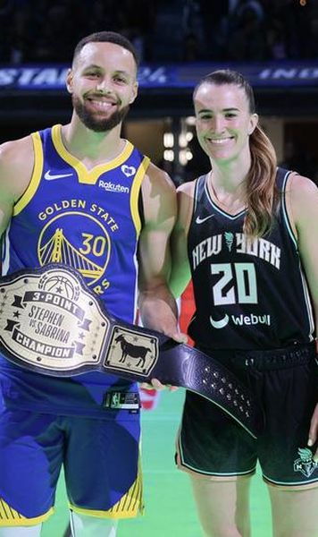 VIDEO Steph Curry și Sabrina Ionescu, spectacol în concursul de aruncări de 3 puncte - Câștigătorul duelului
