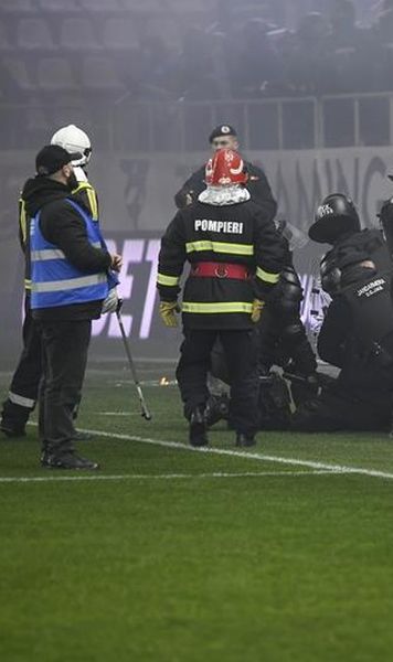 VIDEO Incidente în Capitală: Suporterii lui Dinamo și Steaua s-au luat la bătaie lângă stadion și în arena Arcul de Triumf