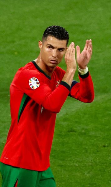 ISTORIE  Legenda lui  Ronaldo  continuă. Ce recorduri a doborât lusitanul
