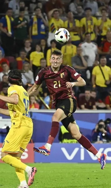 Primul la vestiare Ianis Hagi  a plecat rapid  de pe teren după România - Belgia 0-2