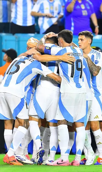 Copa America Argentina termină grupa cu  număr maxim  de puncte. Canada face istorie şi se califică în sferturi