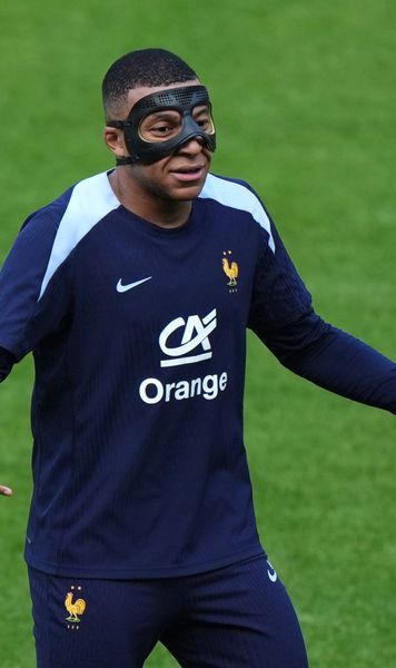 Ciocnire de idei Sunt Mbappe și colegii  tolerați de UEFA , iar turcii sunt pedepsiți?