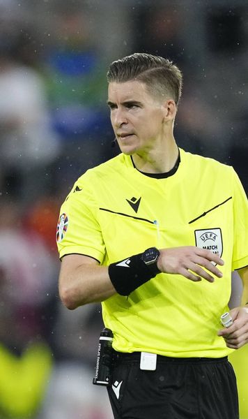 Cel mai tânăr! UEFA surprinde: francezul Francois Letexier arbitrează  finala Euro