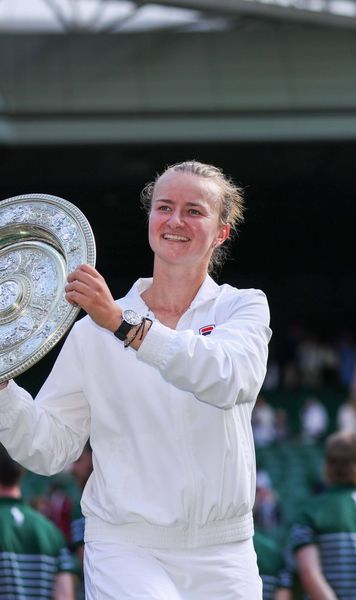 Noua regină   Krejcikova  se impune în finala spectaculoasă cu Paolini, la Wimbledon 2024