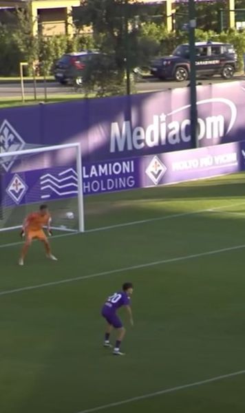 Louis Munteanu  Gol de atacant veritabil + două pase decisive pentru  Fiorentina , în primul amical al verii