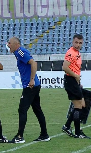 FURIOS   Bogdan Andone , dezlănțuit: s-a certat cu arbitrii, cu staff-ul și, eliminat, a refuzat să părăsească terenul