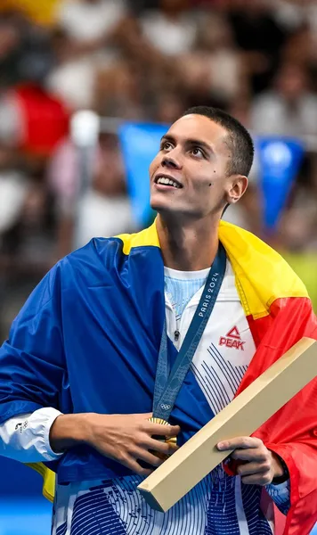 Față în față cu istoria David Popovici poate stabili un  record imens  dacă se impune și la 100m liber! Performanța de care s-a mai apropiat un singur nume mare din înot