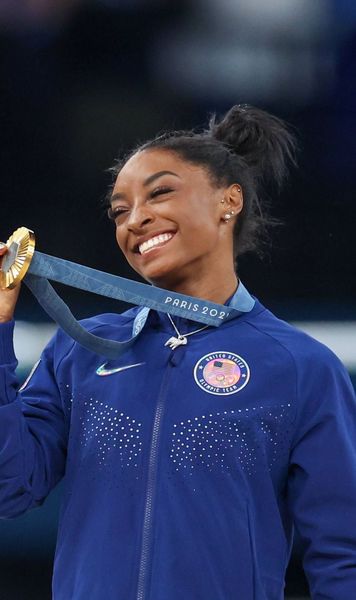 „Învățai să taci” Simone Biles, „regina” gimnasticii, și alte foste sportive atacă dur  sistemul soților Karolyi