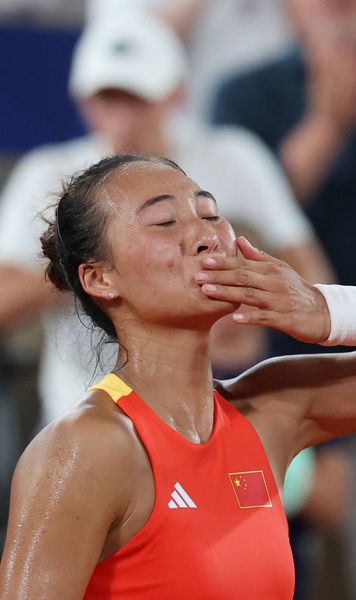 Regină la Paris  Aur neașteptat pentru China: Qinwen Zheng,  campioană  olimpică la tenis