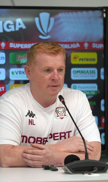 „Ăla care vorbește tot  timpul?”  Neil Lennon, săgeți către  Șumudică : „E total neprofesionist”