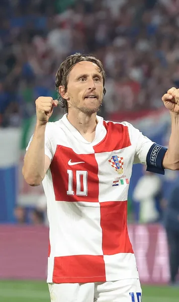 La Mondial la 41 de ani  Luka Modric  a decis să joace în continuare pentru naționala Croației