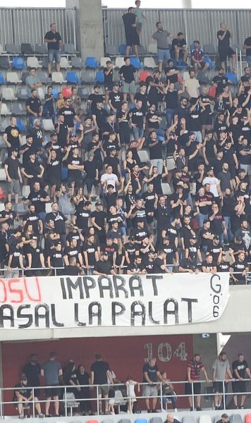 PROTEST ÎN GHENCEA  Mesaje anti-MApN și FCSB  la meciul Stelei: „Vasal la palat" și „În războiul nostru, ne sunteți inamici”