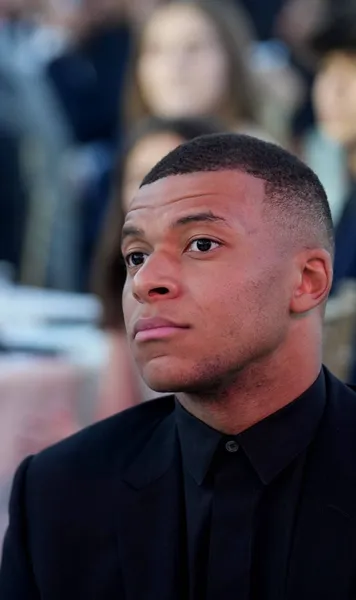 Lovitură grea PSG, obligată să îi plătească o  sumă colosală  lui Kylian Mbappe