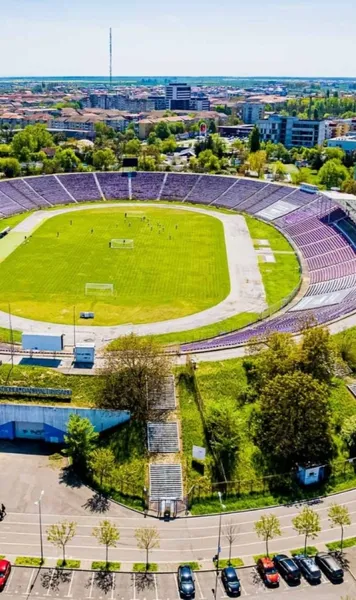 Scos la licitaţie  S-a lansat licitația pentru  demolarea  stadionului „Dan Păltinișanu”. Va fi construit altul de 30.000 de locuri