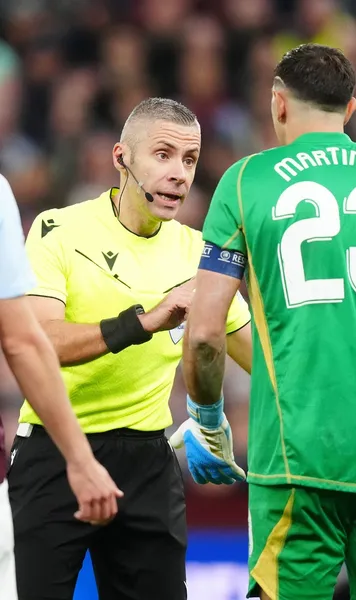 RADU PETRESCU, CRITICAT DUR  Arbitrul român a stârnit  nemulțumiri  în rândul fanilor englezi după ce a condus Aston Villa - Bayern, în Liga Campionilor