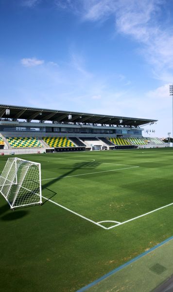 Reportaj GOLAZO.ro la AEK Arena Cum arată stadionul pe care se joacă  Cipru - România  + Gazonul, bun pentru jocul de pase în viteză