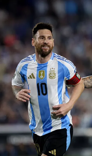 Messi Show  Hat-trick și două assist-uri  pentru decarul Argentinei în meciul cu Bolivia din preliminariile CM26 + Brazilia, victorie importantă