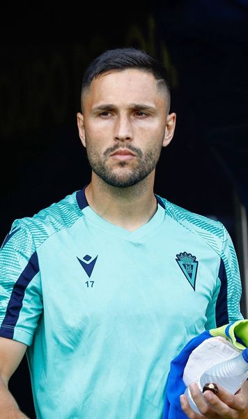 Florin Andone semnează  Atacantul român revine la echipa pentru care a mai jucat  în urmă cu 10 ani