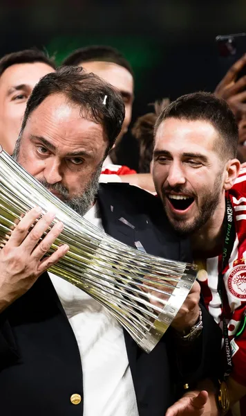 Cine va înfrunta FCSB Patronul lui Olympiacos a fost  anchetat 10 ani în cazuri grave  în fotbal!