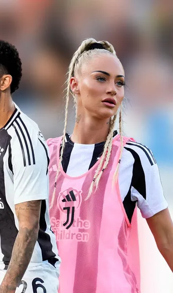 Jaf în stil italian  Hoții au spart casa  în care locuiește cuplul Alisha Lehmann - Douglas Luiz de la Juventus! Au profitat că ambii aveau meciuri