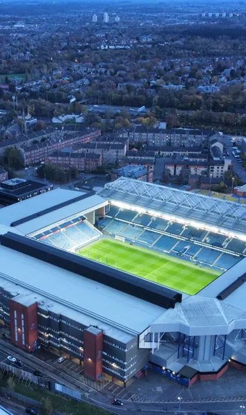 Ăsta e Ibrox!  Imagini senzaționale  din dronă  cu arena de 51.587 de locuri a lui Rangers