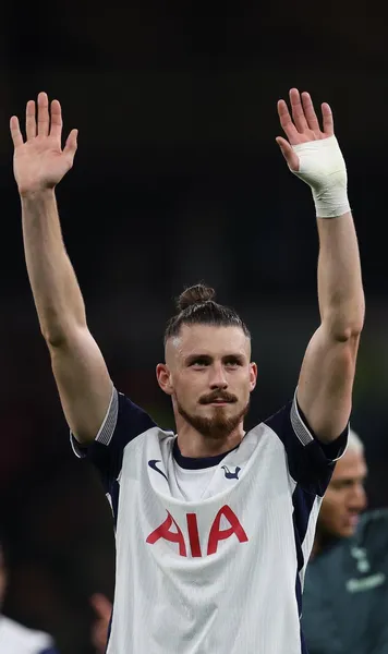 Drăgușin, titular în Europa League Ce notă a primit românul, după ce a jucat  90 de minute  în victoria lui Tottenham: „Nu spune mare lucru”