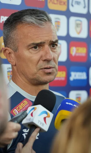 Pancu face o comparație inedită  Cum a reacționat selecționerul U21 când a fost întrebat despre demitere:  „S-a îmbătat mirele și îl trimitem acasă”