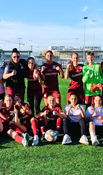 Rapid - Dinamo 26-0  Echipa de fotbal feminin U17 din Giulești  a făcut instrucție cu rivala  alb-roșie