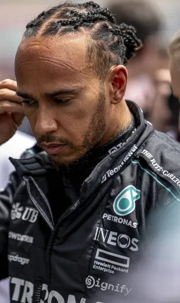 Hamilton oferă recompensă Pilotul Mercedes, măcinat de o întrebare: „Dacă găsești răspunsul,  îți dau un milion de dolari ”