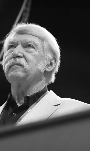 A murit Bela Karolyi Legendarul antrenor al  Nadiei Comăneci  avea 82 de ani. Boala cruntă de care suferea