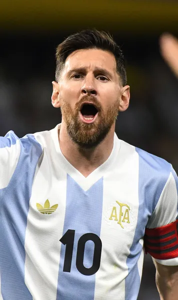 „Que mira bobo” 2.0  Leo Messi  s-a luat de un jucător  după un fault asupra lui » Cum a reeditat celebra frază de la Cupa Mondială din 2022