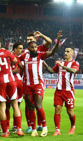 Demonstrație de forță   Olympiacos  a dat de pământ cu rivala AEK Atena, înaintea duelului cu FCSB